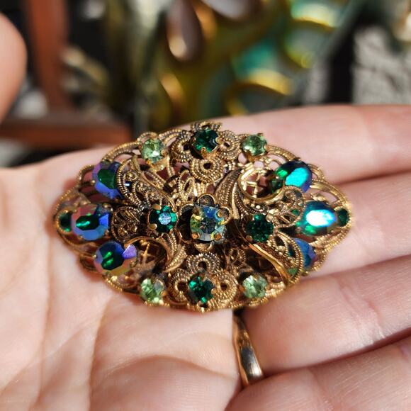 Vtg Made Germany Brooch Green Glass AB Rhinestone Gold Tone Filigree Pre 1949 - Picture 8 of 12